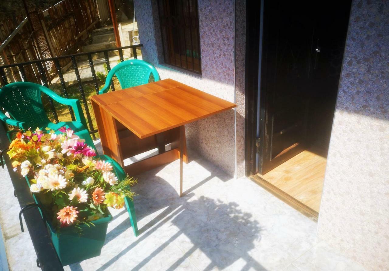 Hostel Sadu Kutaisi Bagian luar foto
